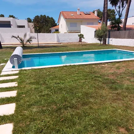 בית נופש Casaindigo Caparica *